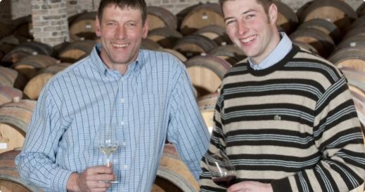 8Aug_wine_people